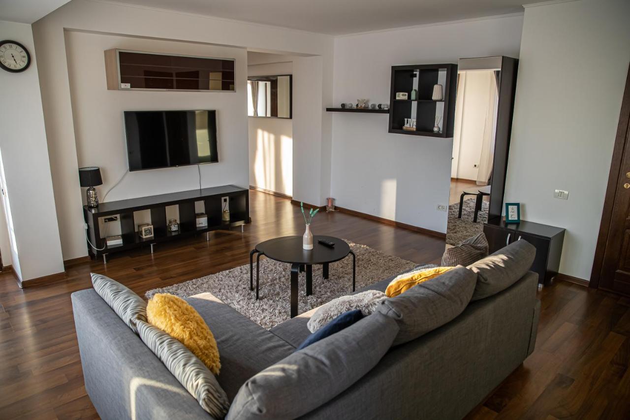 Apartament Tatu Bar&Grill Otopeni Exteriér fotografie