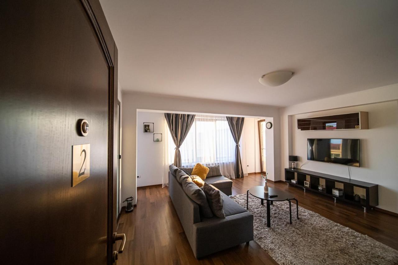 Apartament Tatu Bar&Grill Otopeni Exteriér fotografie