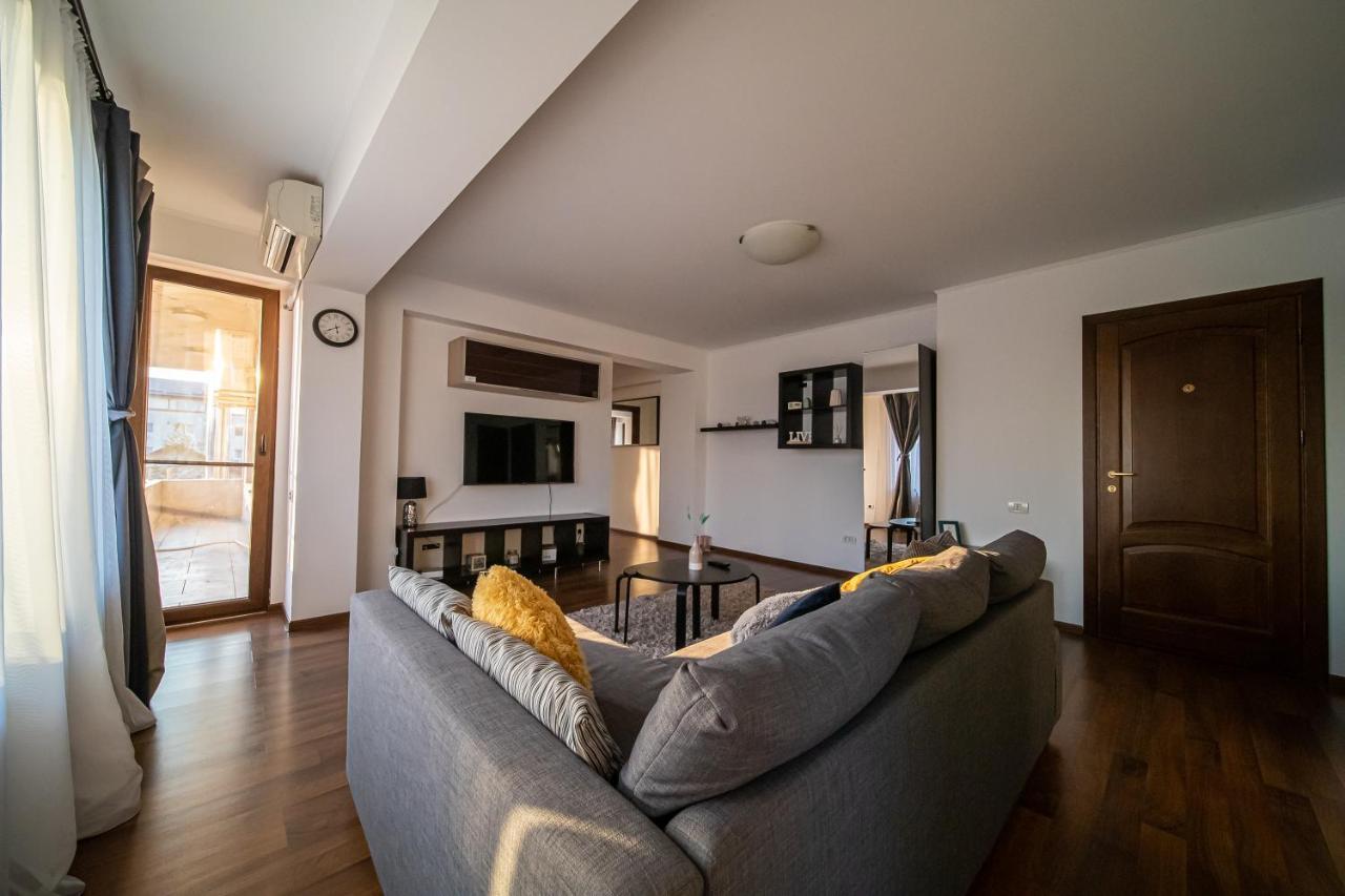 Apartament Tatu Bar&Grill Otopeni Exteriér fotografie