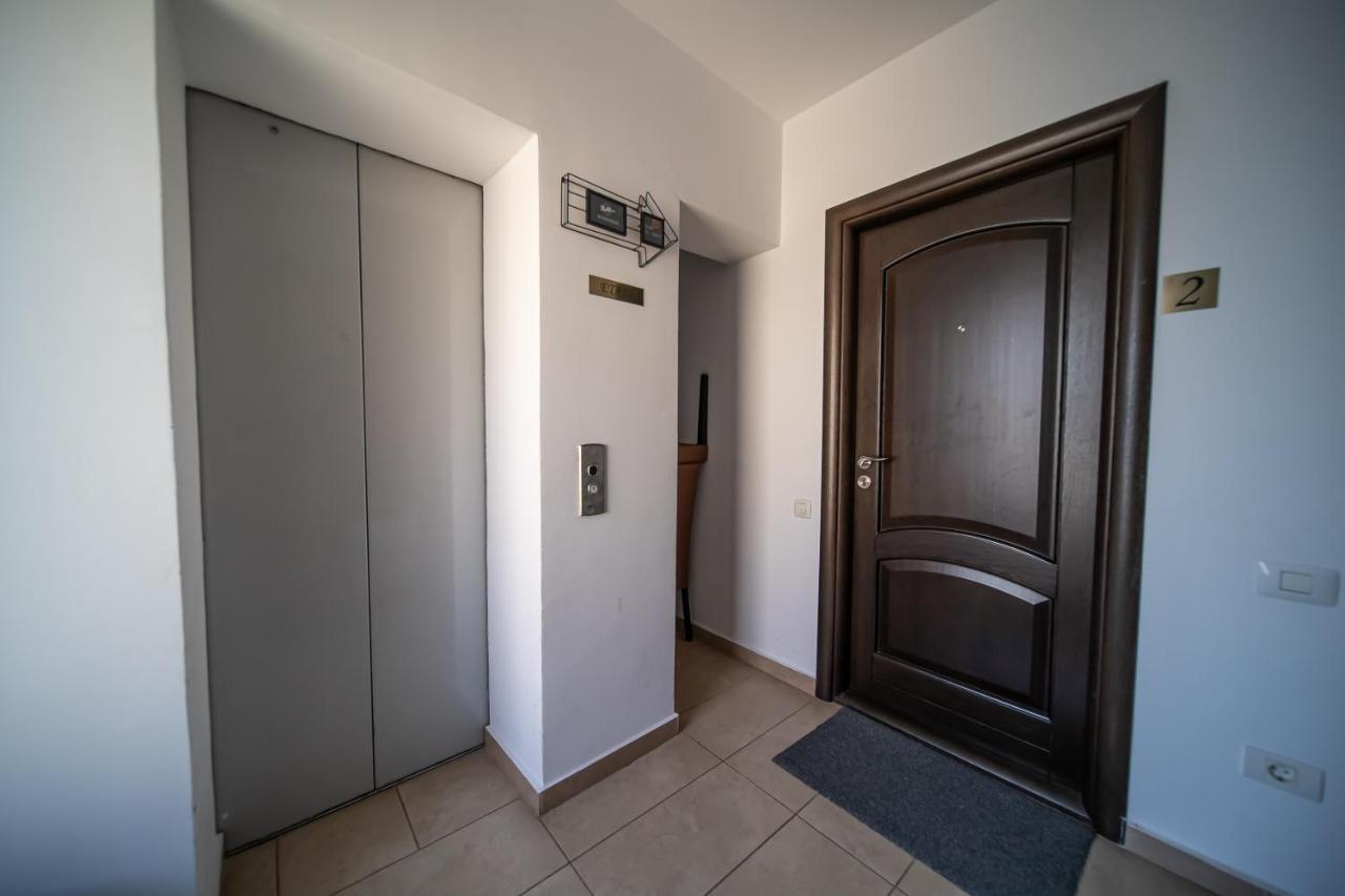 Apartament Tatu Bar&Grill Otopeni Exteriér fotografie